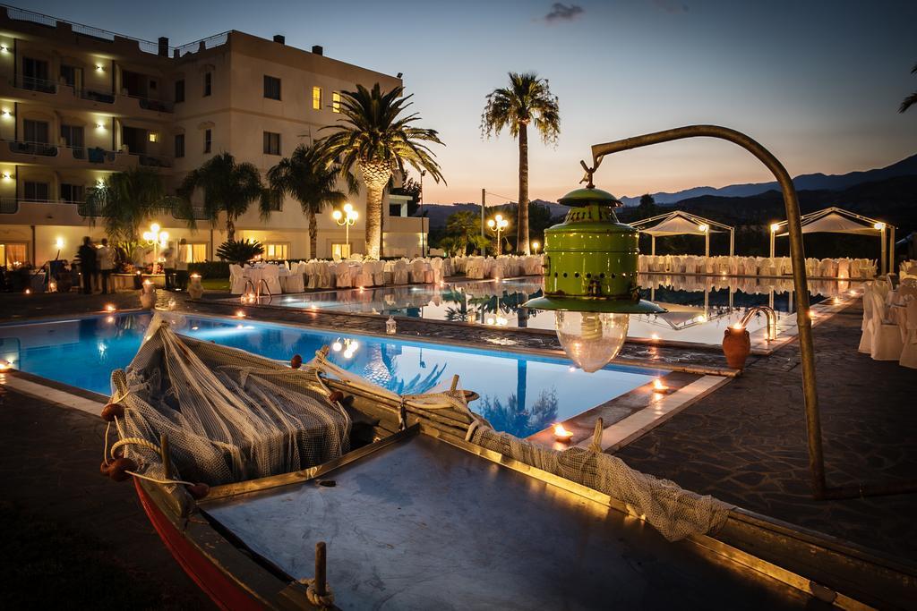 Club Hotel Kennedy Roccella Ionica Kültér fotó